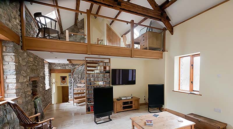 KliknClean Jasa kebersihan rumah dan kantor terbaik di Indonesia